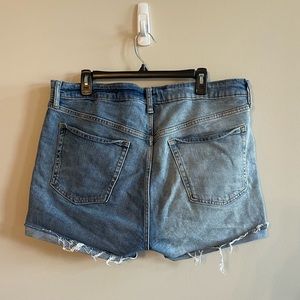 Old Navy - Dual Shaded Shorts! 💙🤍💫✨
